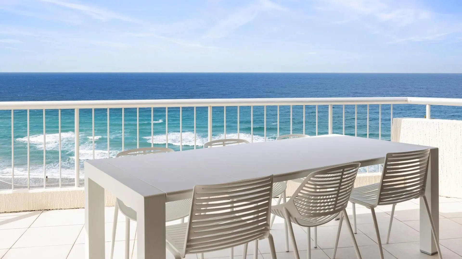 Aparthotel Coolum Caprice Coolum Beach 4*,